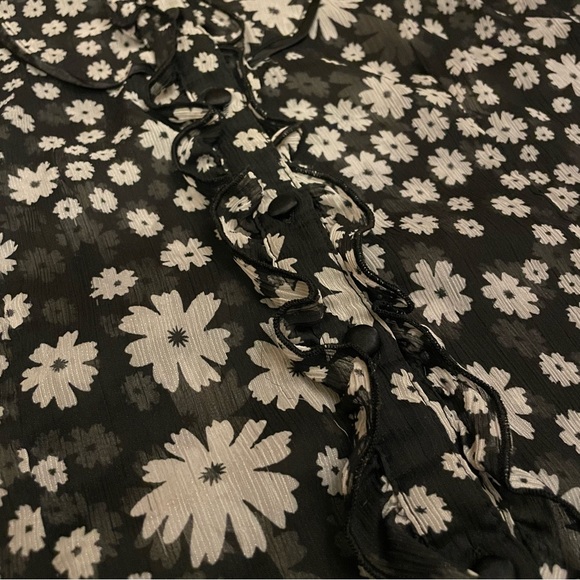 VINTAGE Collared Shirt  • Black & White Floral • US Medium - Picture 6 of 7